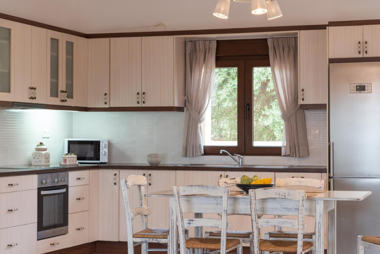 Family Villa Rousa In Rethymno With Pool, Bbq And Kids Area Loutra Extérieur photo