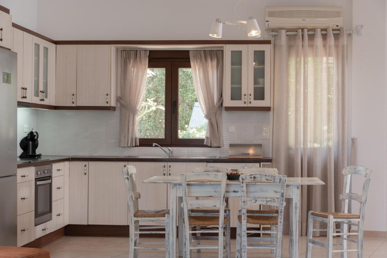 Family Villa Rousa In Rethymno With Pool, Bbq And Kids Area Loutra Extérieur photo